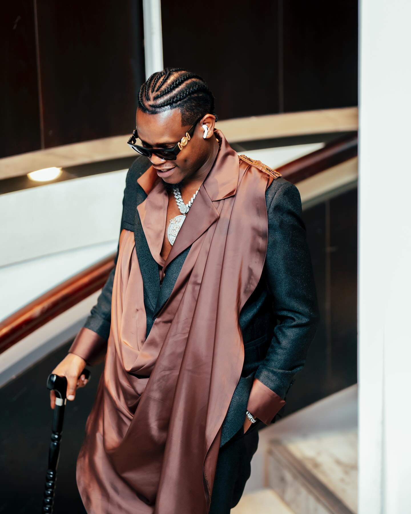 Bruce Melodie avuga ko indirimbo “Pom Pom” yakoranye na Diamond izasohoka ariko atatangaza itariki yo kuyishyira hanze