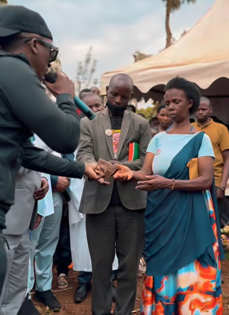 Bruno K yikomye abanyamakuru bamugeretseho urupfu rwa Gogo